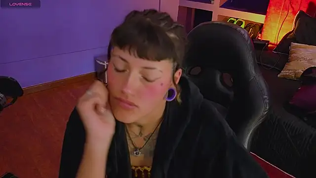 _sharlotte777 webcam