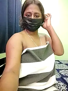 Webcam Model (LoveLy-Soneya)  is live.Free join now!