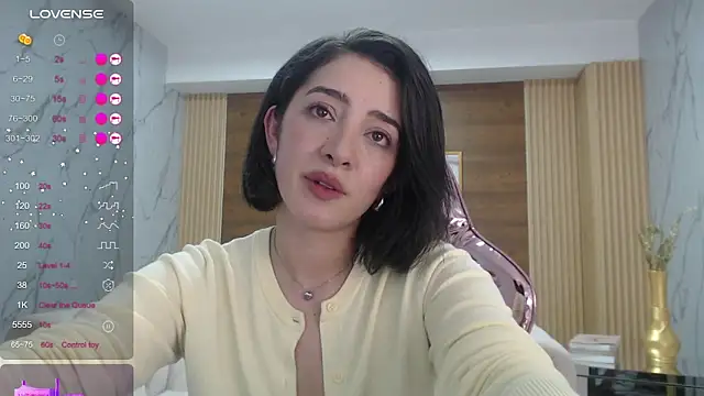 sara_lopez_s (F young) - GET NAKED