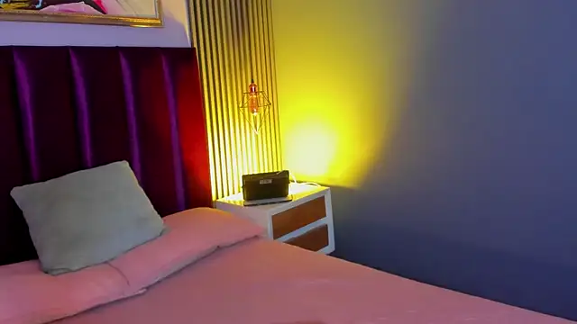 lauraaristizabal (F teen) - riding dildo hard for daddy