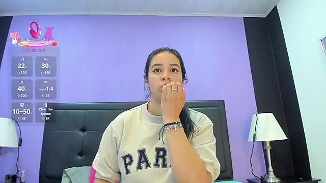 greciafox1 (F milf) - Help me wet my panty