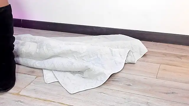 thaliawest (F milf) - control domi x5min