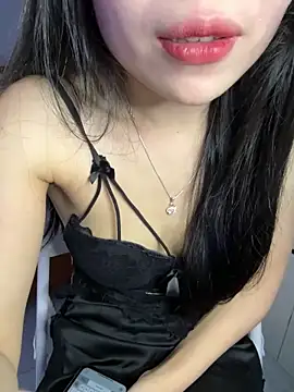 lilyy_babyy (F young) - Cởi quần