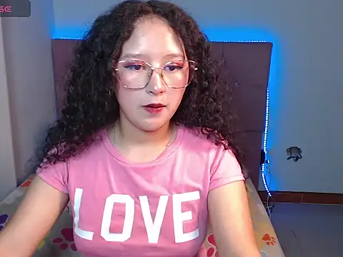 littlelion18 (F young) - Dancing to a twerk song in panties ❤️‍🔥