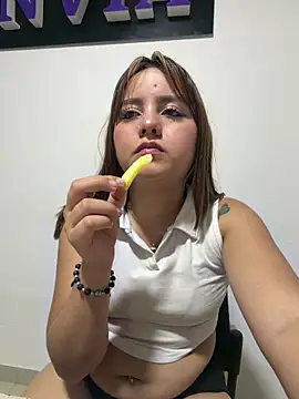 angel_rousse01 (F young) - twerk in 4 total naked 😎