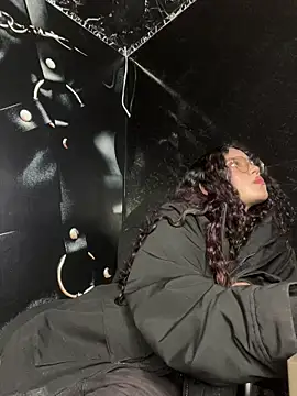 dakotaa_ls (F teen) - show in the shower