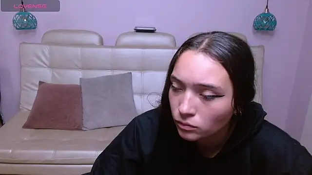 marianne_cam (F young) - Spank my ass