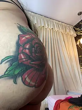 scarlett_sexx69 (Ask my age) - plug anal