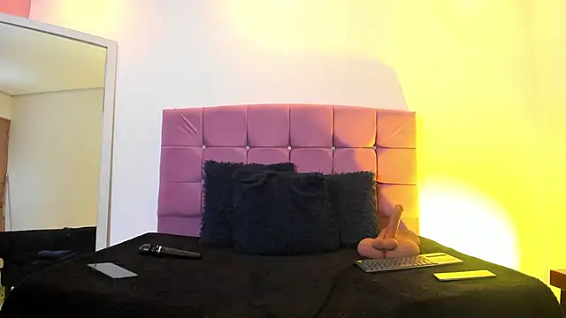 kenya_carper - Kenya_carper's free webcam - UK Sex Cams