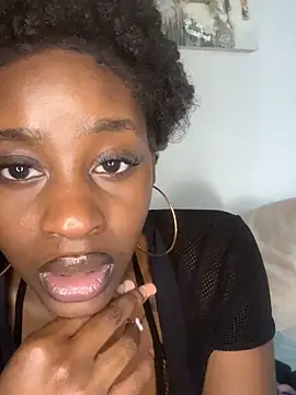 Webcam Model (Tatyyana)  is live.Free join now!