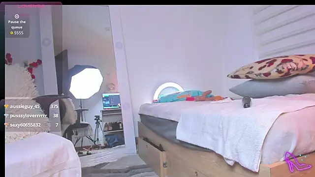 SharonVelvet live sex cam