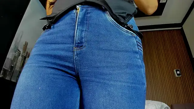 CatalinaMartinezz_ webcam