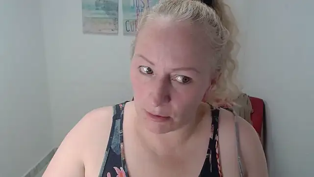 emperabigbootybigass webcam