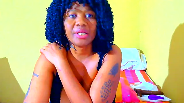 Augustine-Blooomxx webcam