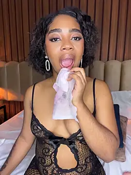 CharlothMavis webcam