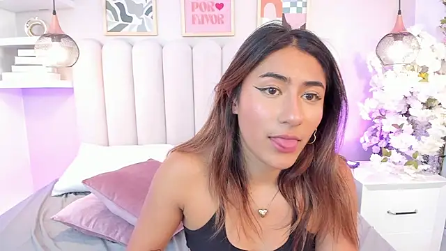 Madie_amoretti webcam