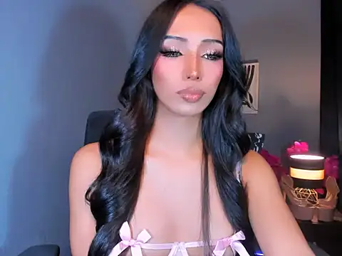 xUrGoddess_islaCumsAlotx webcam