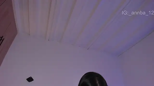 annie_barozzi webcam