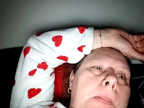 Jahudka47 live sex cam