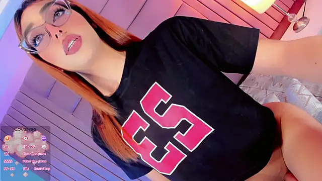 camille_deluxe - Camille_deluxe's free webcam - UK Sex Cams