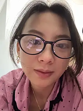 美女ReiningAffaire在线直播