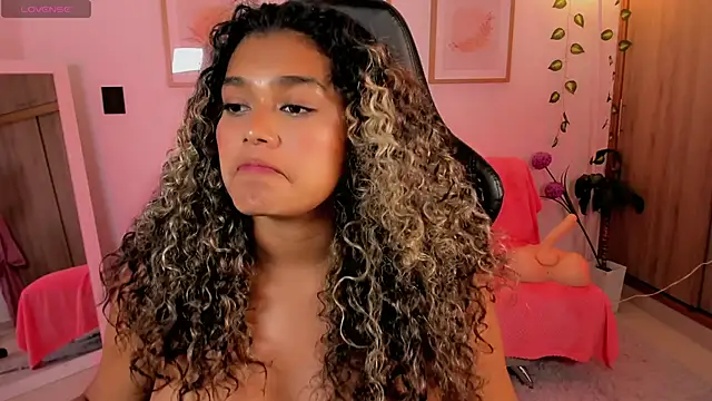 aleja_montiel__ webcam