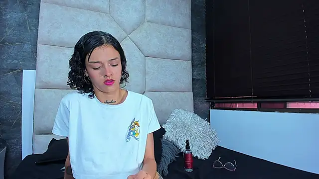 Vaiolett_Smith webcam