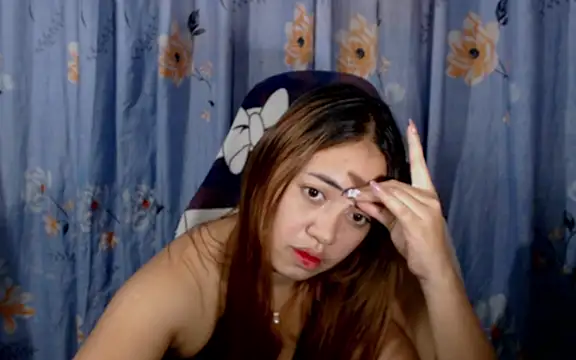 urlover_mae26 webcam
