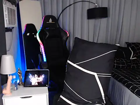 alexsuckable01 webcam