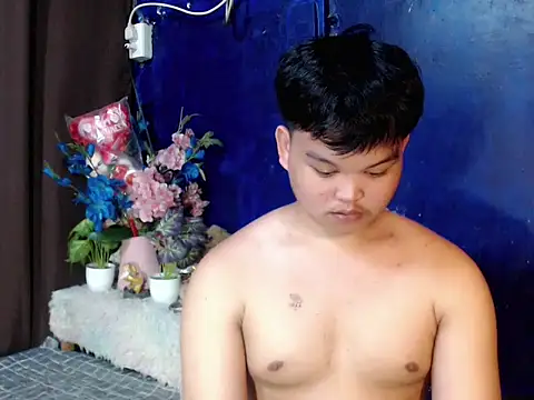 rain_cum (M twink) - LETS CUM HERE IN PUBLIC OR PVT