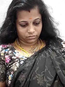 sweetqueen143 webcam