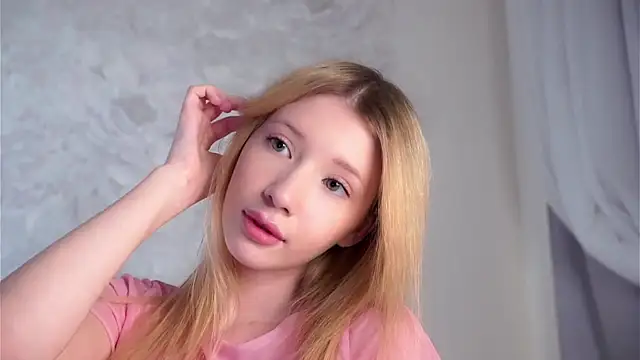 sunnivacovil (F teen) - 💕Suck my fingers with saliva dripping💕