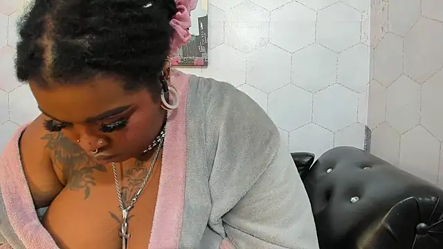 anaa_fuentess (F young) - show my tits +2spanks 😈🌻