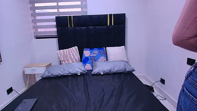 sara_ck - Sara_ck's free webcam - UK Sex Cams