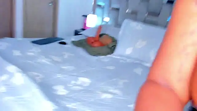 cammiila - Cammiila's free webcam - UK Sex Cams