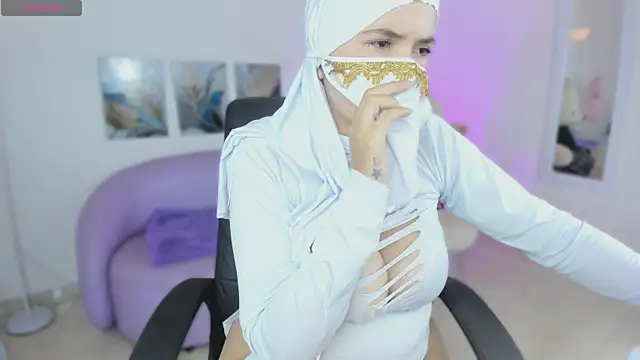 salma_isawwii webcam