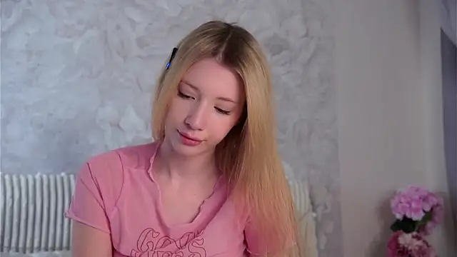 SunnivaCovil - Live Cams