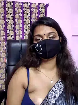 Webcam Model (cutie_pei002) is live