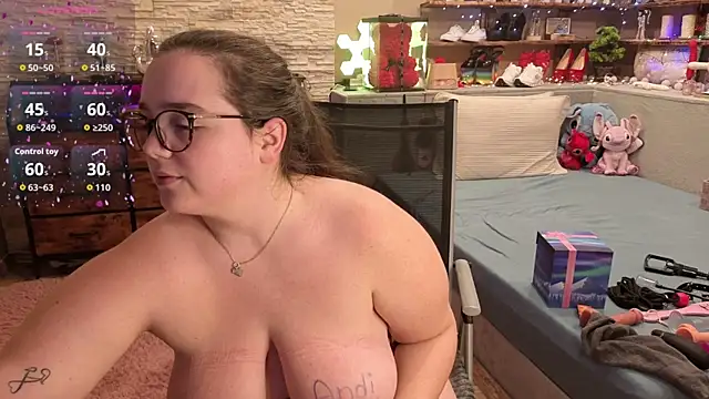 Kimberly-Caprice webcam