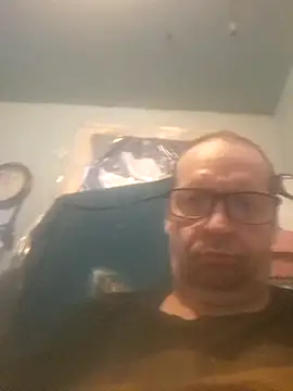 fastesttongue1680 webcam