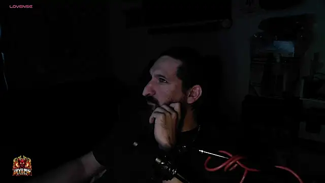 DevilPup75_ webcam