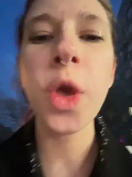 michelle_lovique webcam