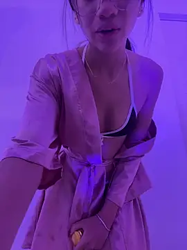 SERENA_JONESS webcam