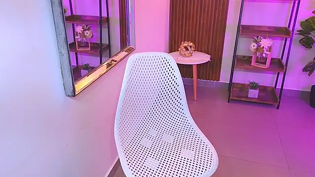 Kenya--Buhle live sex cam