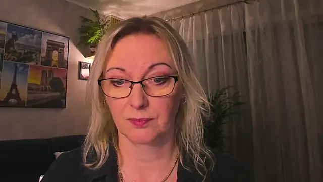 vanessa_chat (F mature) - ....