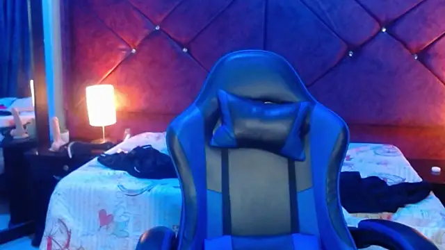 Julietacollins06 webcam