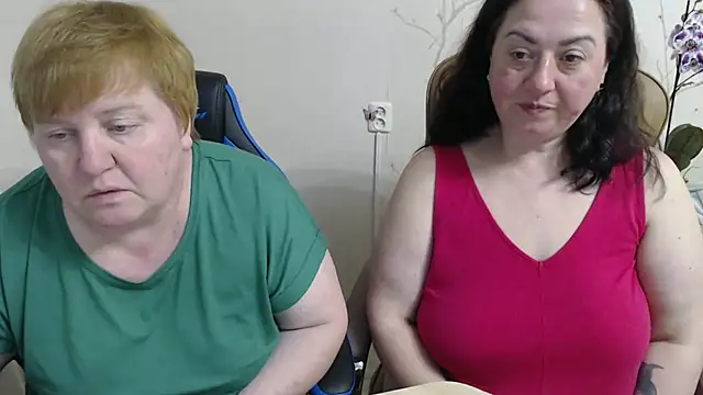 Lindy-Jeanie webcam