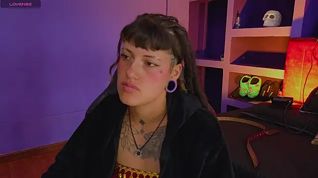 _sharlotte777 webcam