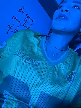 AsianMilfSheryl webcam