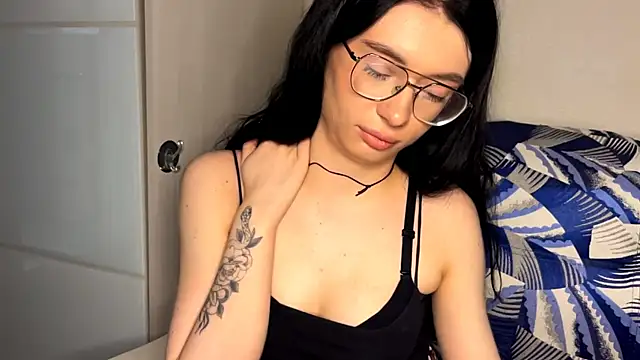 RenataBrought webcam